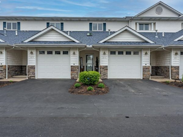 1213 W Lakeshore Drive, Port Clinton, OH 43452