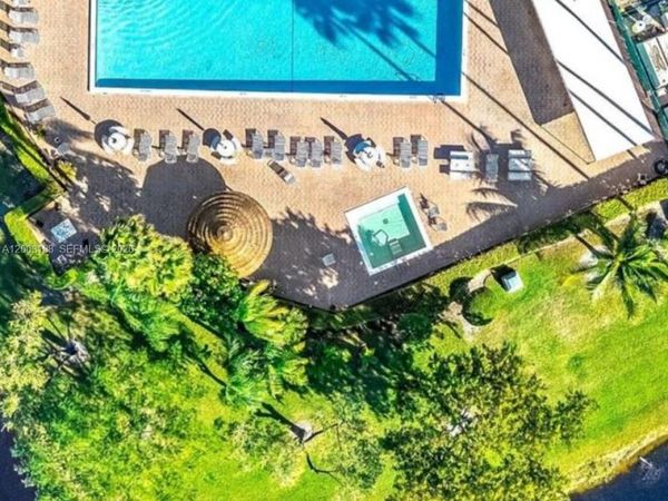 2312 S Cypress Bend Dr, Unit 107, Pompano Beach, FL 33069