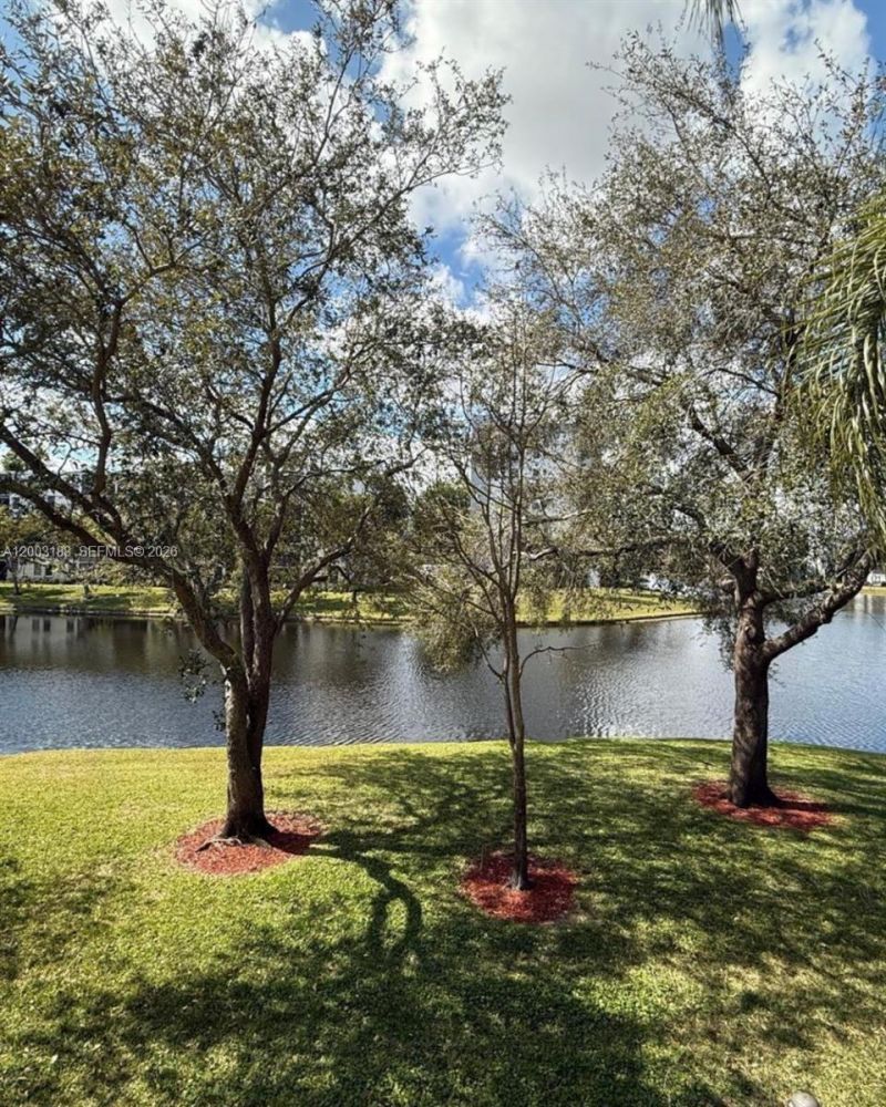 2312 S Cypress Bend Dr, Unit 107, Pompano Beach, FL 33069 Photo