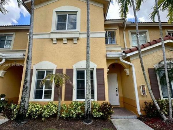 10760 NW 82nd Ter , Unit 8-7, Doral, FL 33178