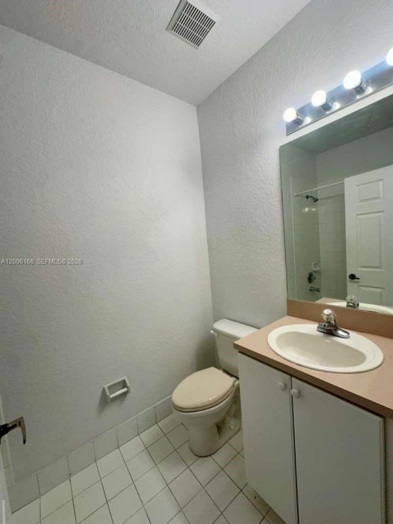 10760 NW 82nd Ter , Unit 8-7, Doral, FL 33178 Photo