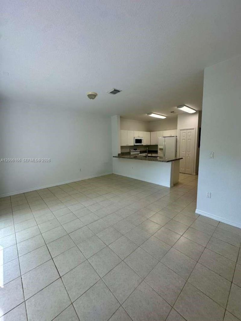 10760 NW 82nd Ter , Unit 8-7, Doral, FL 33178 Photo