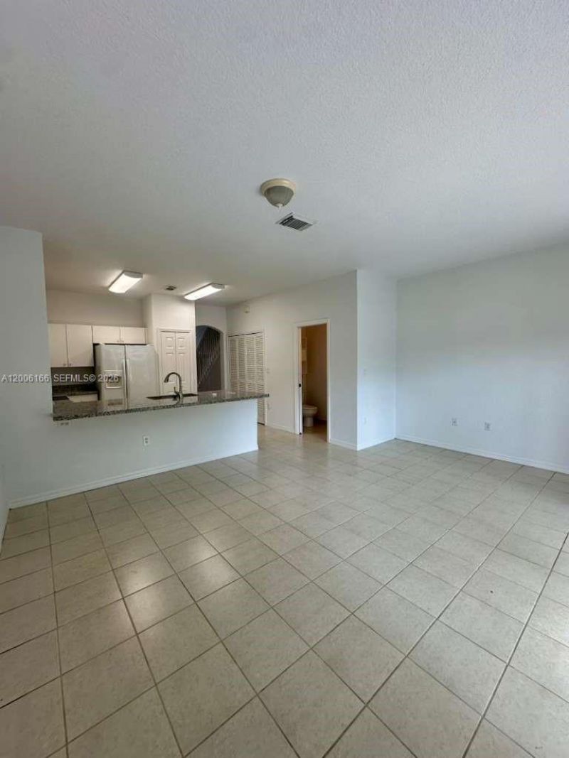 10760 NW 82nd Ter , Unit 8-7, Doral, FL 33178 Photo