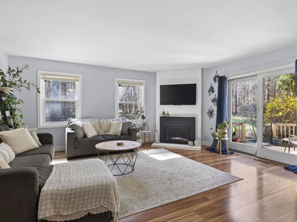 24 Swaan Drive, Lee, NH 03861