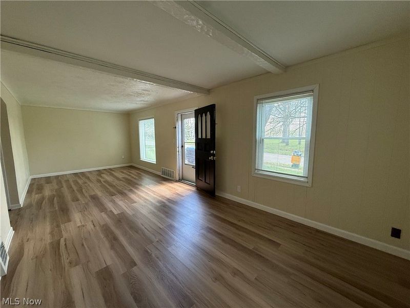 18505 Raymond Street, Maple Heights, OH 44137 Photo 2