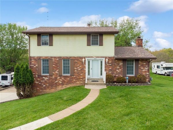 952 Murphy Dr , Washington, PA 15301