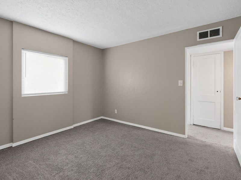 417 S Hampton Road , Columbus, OH 43213 Photo 10