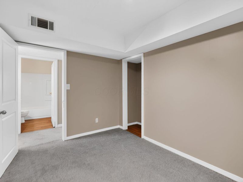 417 S Hampton Road , Columbus, OH 43213 Photo 19