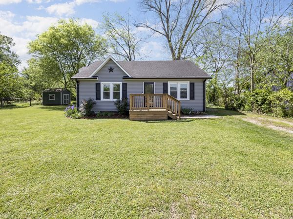 905 Nicholson St , Decherd, TN 37324
