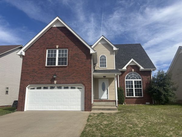 2901 Brewster Dr , Clarksville, TN 37042