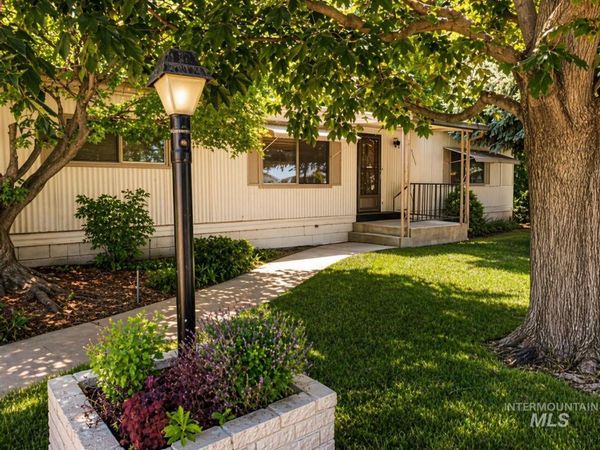 10565 W Halstead Dr, Boise, ID 83704