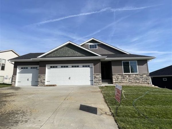 1948 Coquina Ave, Tiffin, IA 52340