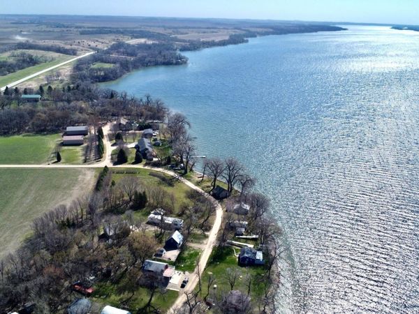 33780 Shady Oak Drive , Clinton, MN 56225