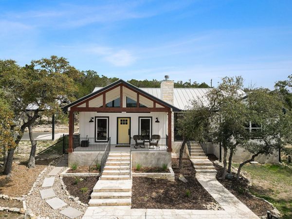 631 Lakeside DR, Wimberley, TX 78676
