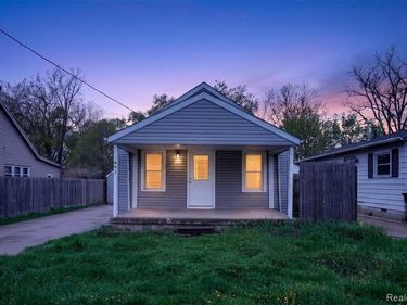 4910 HUGHES Road, Lansing, MI 48910