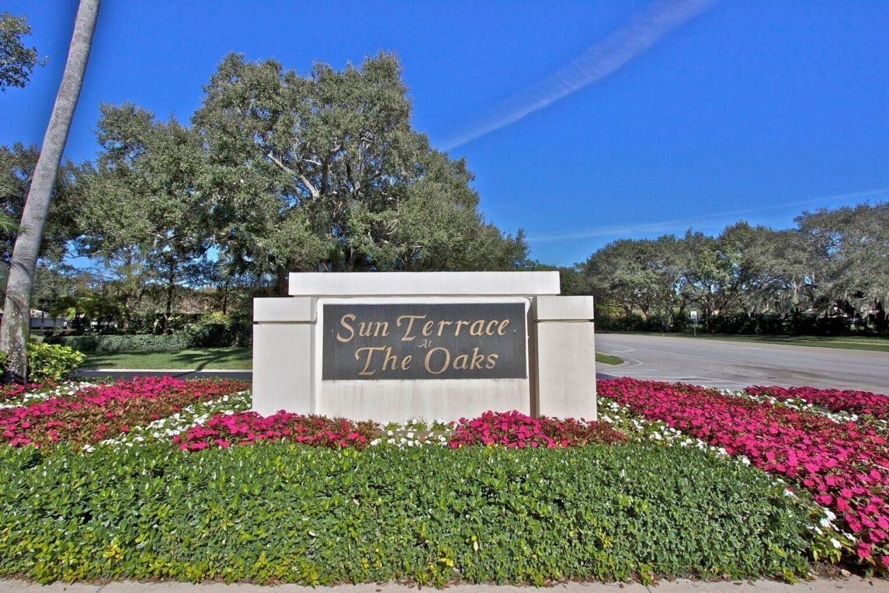 701 Silverleaf Oak Court, Palm Beach Gardens, FL 33410 Photo