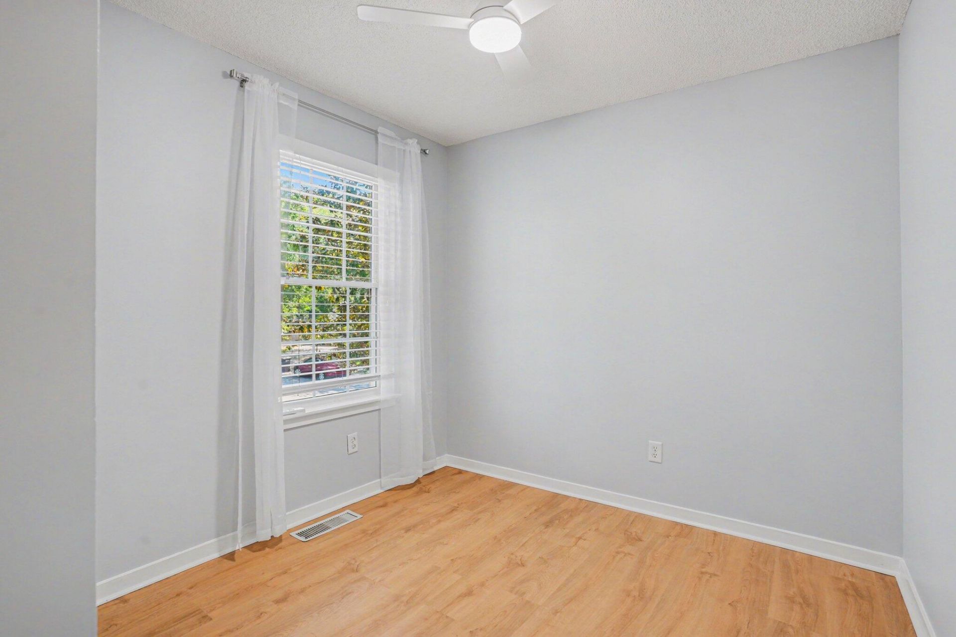 2026 Armory Drive Photo 29