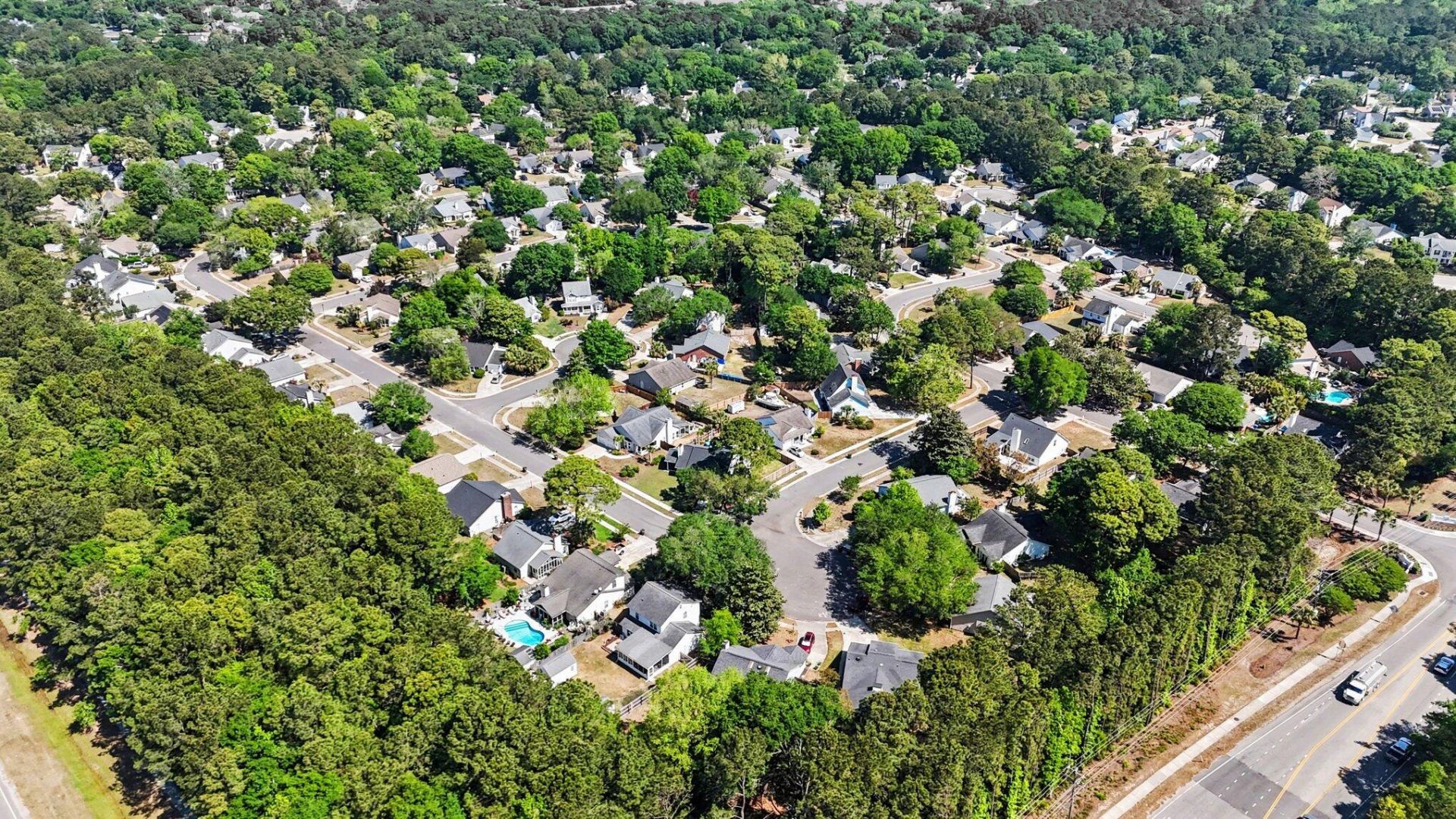 2026 Armory Drive Photo 42