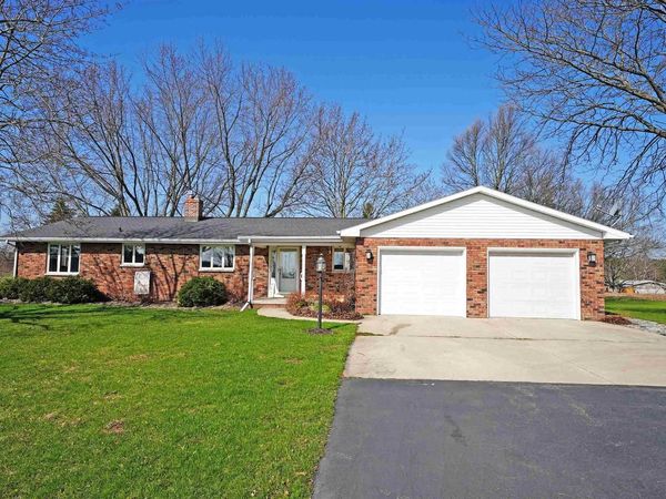 18918 CTH T, Denmark, WI 54208