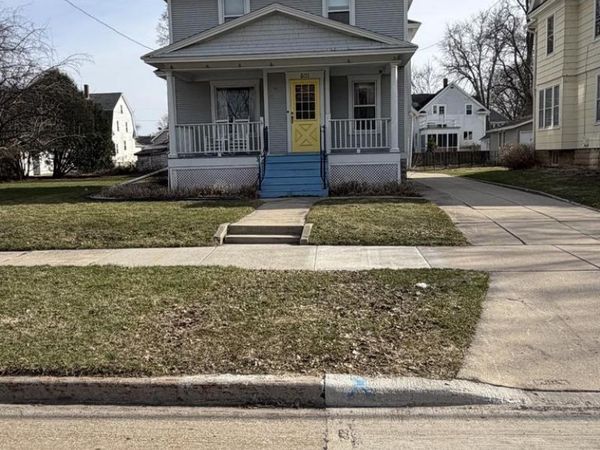 501 W BENT AVENUE, Oshkosh, WI 54901