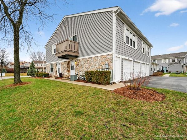 206 Nantucket Harbor , Unit 206, Schaumburg, IL 60193