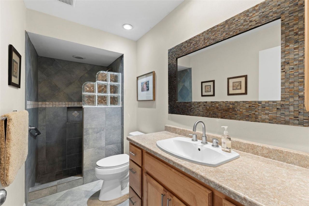 2670 Westchester Drive N, Clearwater, FL 33761 Photo