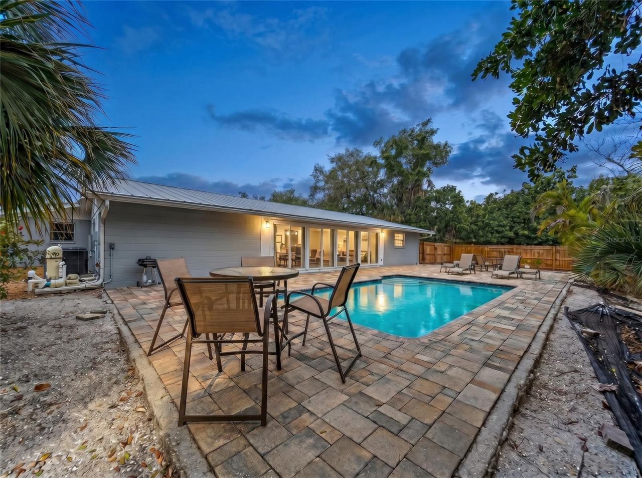 611 Venice Lane, Sarasota, FL 34242 Photo