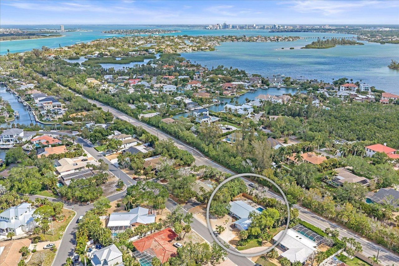 611 Venice Lane, Sarasota, FL 34242 Photo