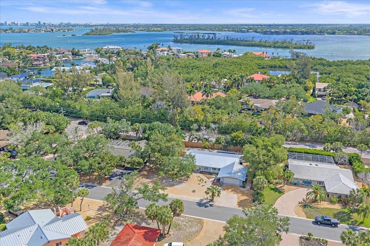 611 Venice Lane, Sarasota, FL 34242 Photo