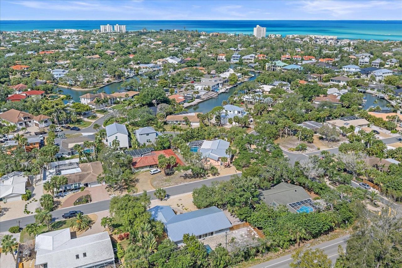 611 Venice Lane, Sarasota, FL 34242 Photo