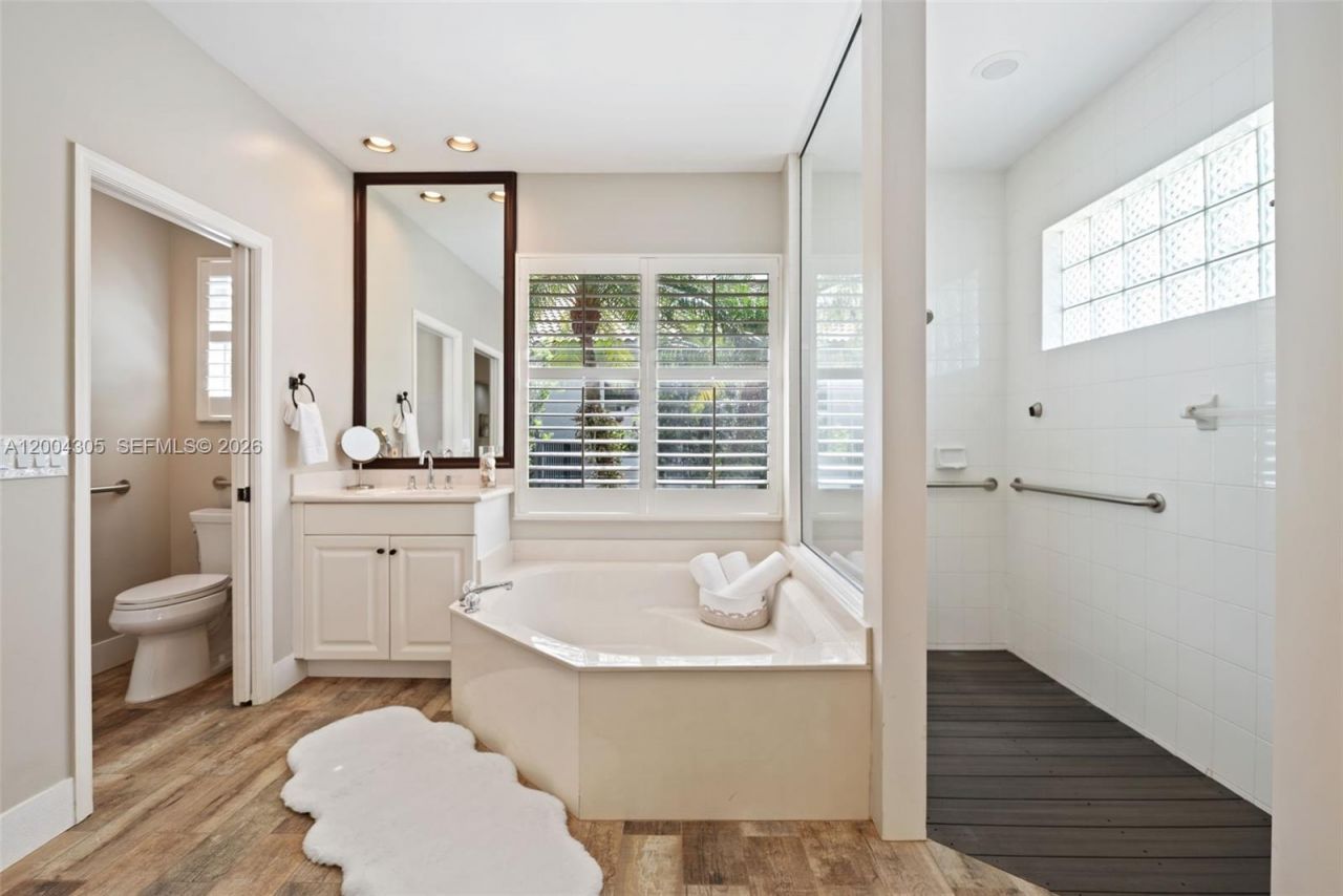 2556 Eagle Run Ln, Weston, FL 33327 Photo