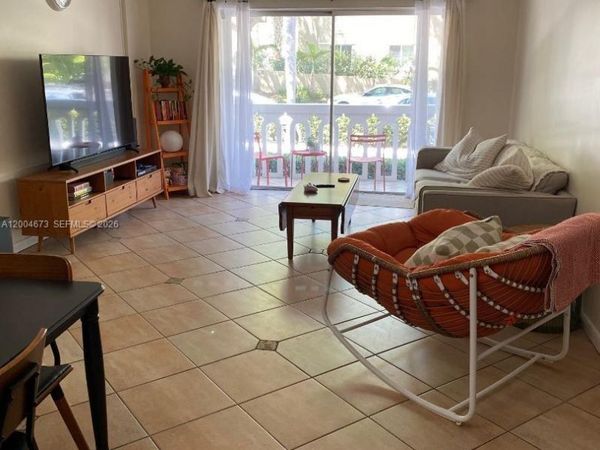 100 Edgewater Dr , Unit 102, Coral Gables, FL 33133