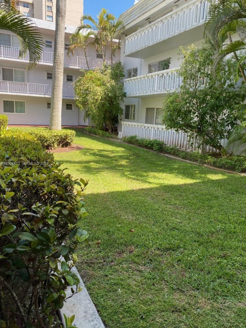 100 Edgewater Dr , Unit 102, Coral Gables, FL 33133 Photo