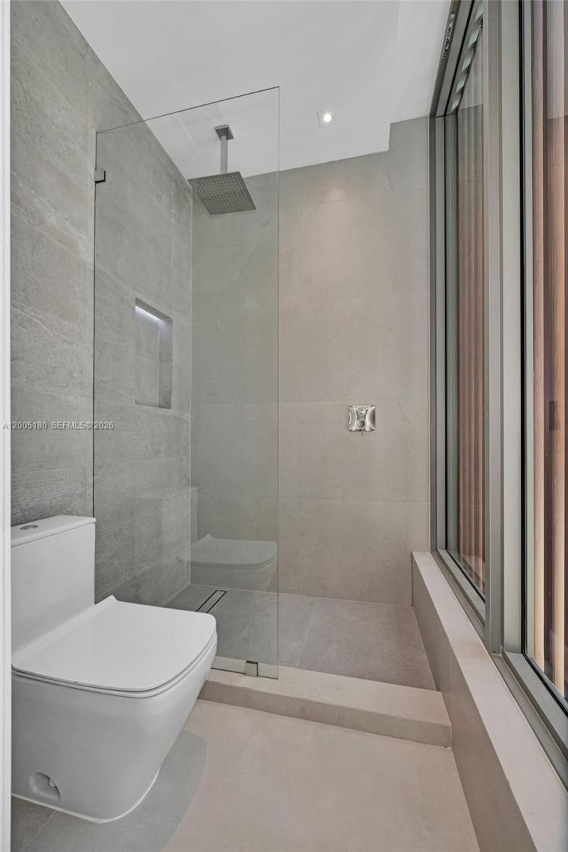 2100 S Miami Ave, Miami, FL 33129 Photo