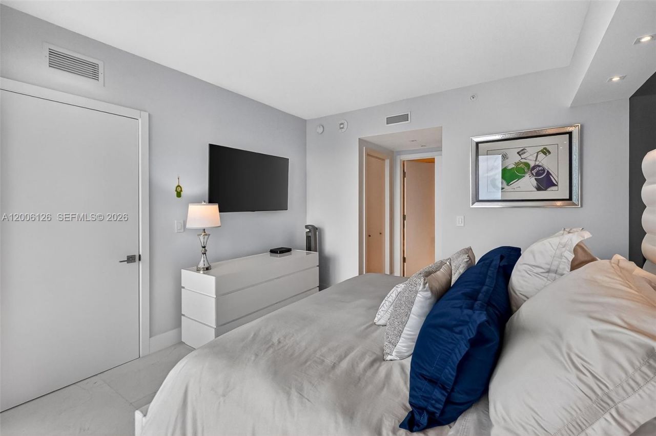 1300 S Miami Ave, Unit 3103, Miami, FL 33130 Photo