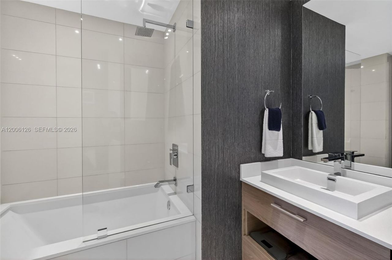 1300 S Miami Ave, Unit 3103, Miami, FL 33130 Photo
