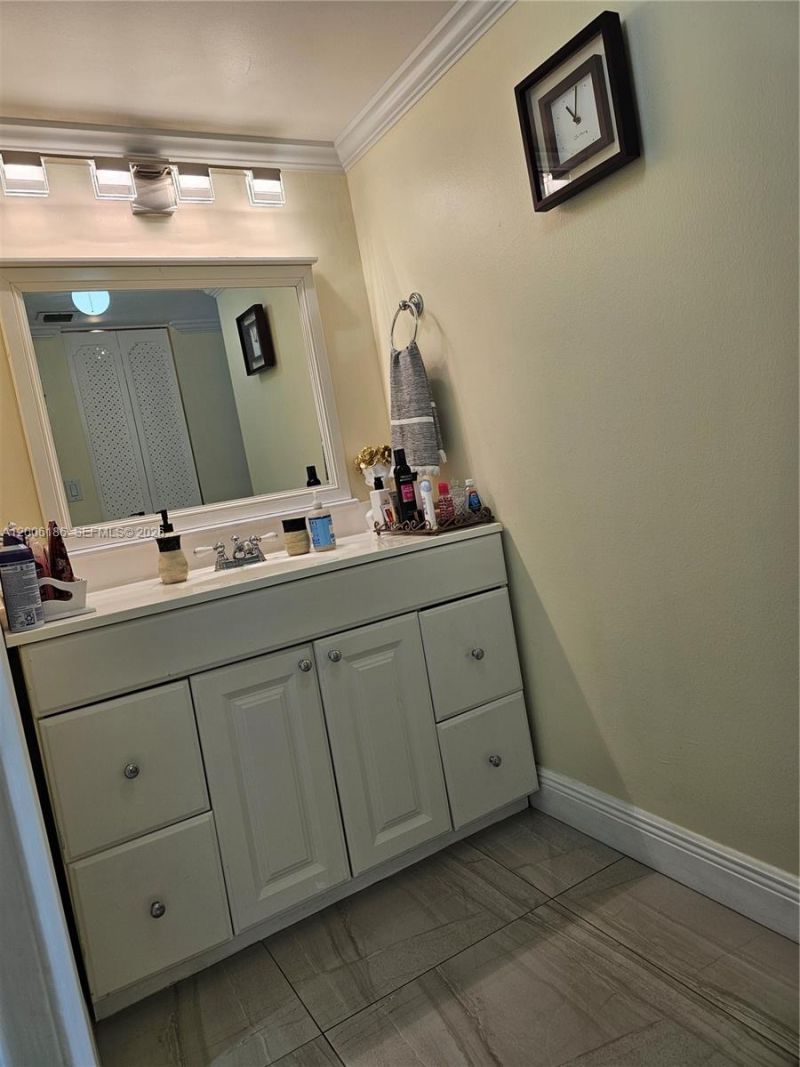 20500 W Country Club Dr, Unit 609, Aventura, FL 33180 Photo