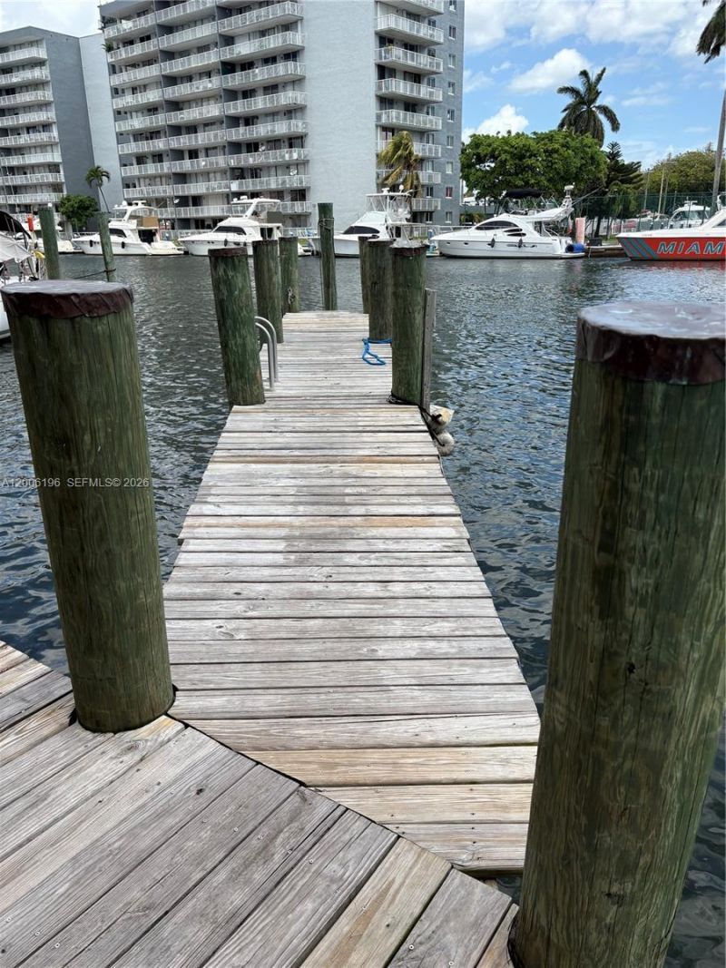2415 NW 16th St Rd #12 , Miami, FL 33125 Photo