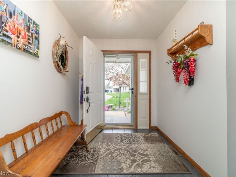 11 Spring Creek Drive, Cortland, OH 44410 Photo 12