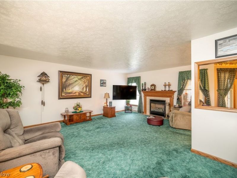 11 Spring Creek Drive, Cortland, OH 44410 Photo 14