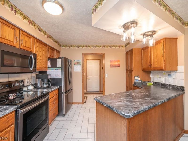 11 Spring Creek Drive, Cortland, OH 44410 Photo 18