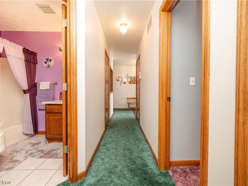 11 Spring Creek Drive, Cortland, OH 44410 Photo 24