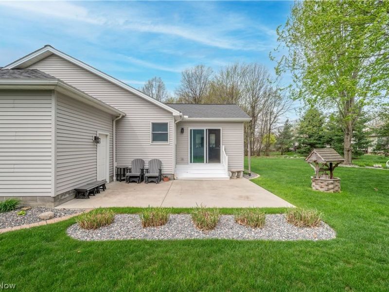 11 Spring Creek Drive, Cortland, OH 44410 Photo 4