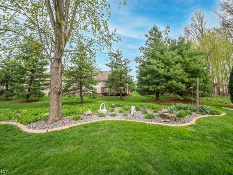 11 Spring Creek Drive, Cortland, OH 44410 Photo 7