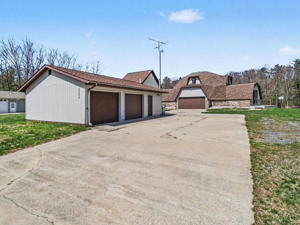 8284 W Lake Holiday Drive, Mears, MI 49436