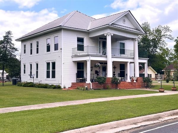 702 S 9th Avenue , Teague, TX 75860