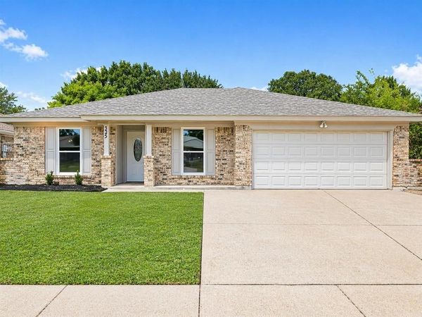 325 Juniper Drive, Arlington, TX 76018