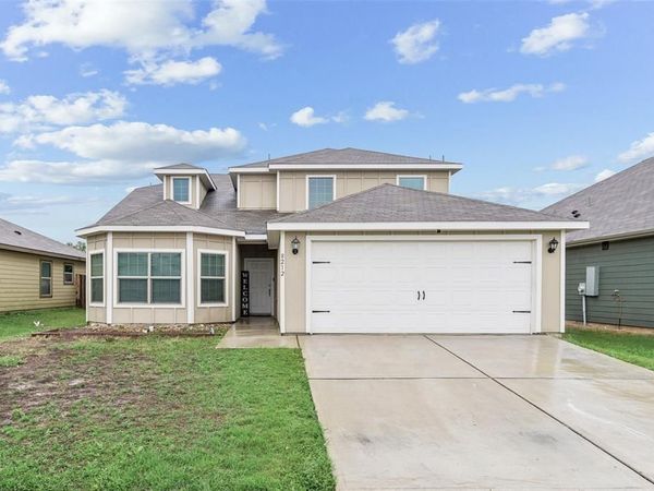 8212 Buck Mountain Pass , Fort Worth, TX 76179