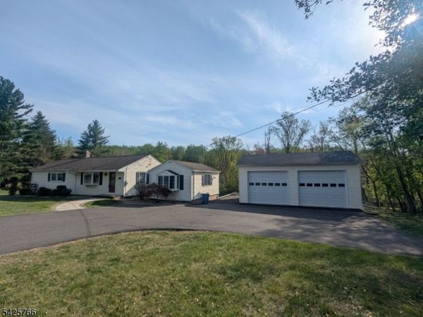 320 Sidney Rd, Franklin, NJ 08867