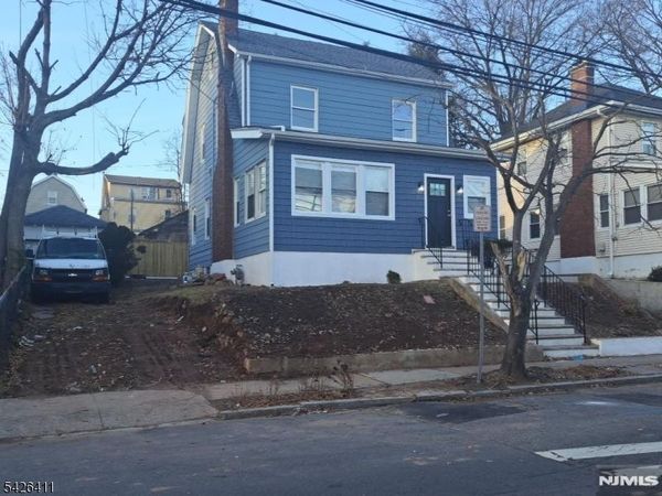 87 Pine Grove Ter, Newark, NJ 07106